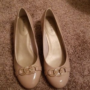 Kelly & Katie Formal Flats Size 11